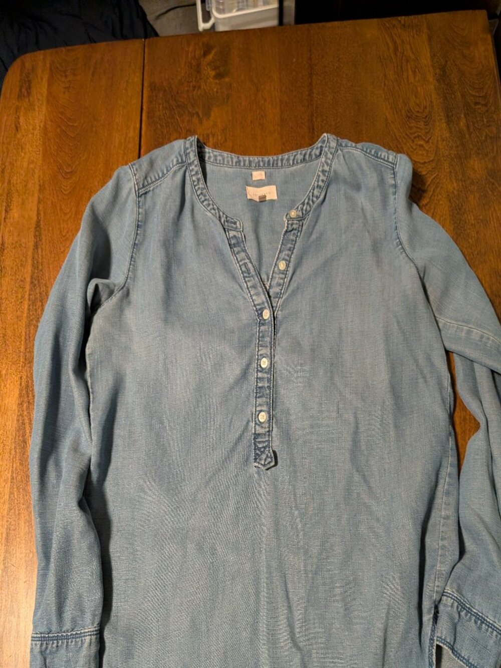 Small Loft Chambray popover button long sleeve shirt